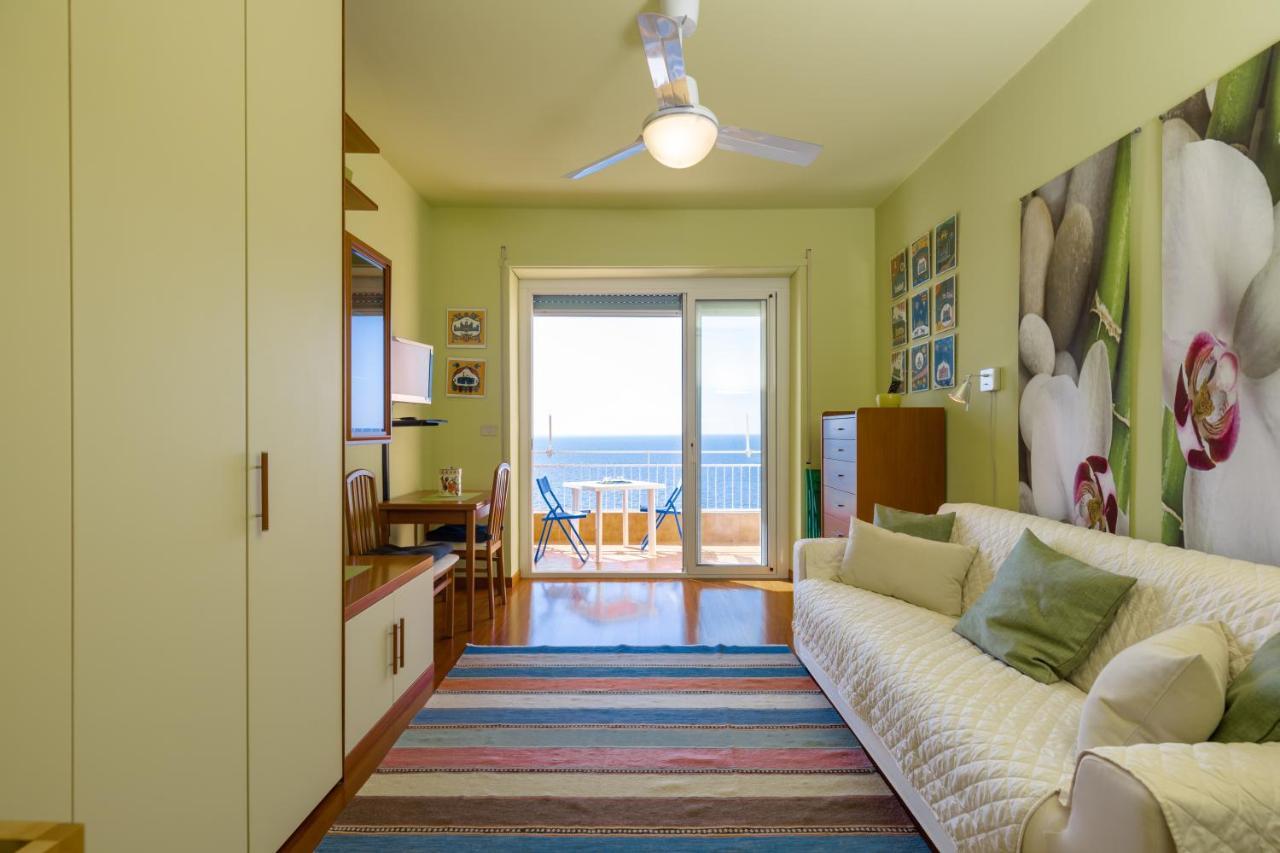 163 - Sunshine Suite 4 Fronte Vista Mare, 100M Spiaggia San Remo Exterior foto
